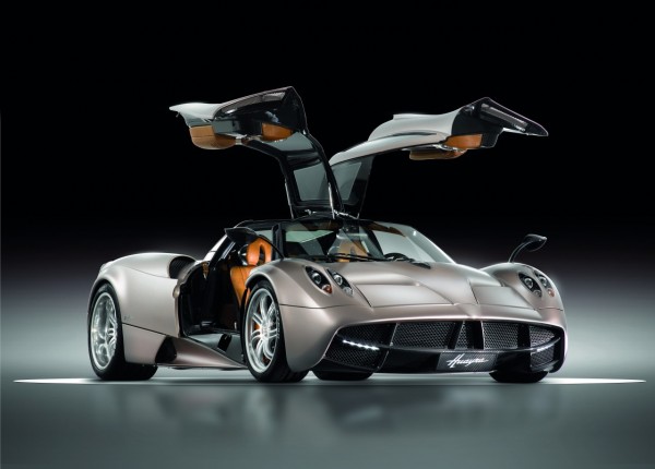 Супер-кар Pagani Huayra за миллион евро