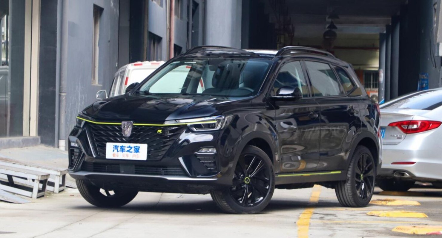 На рынок вышел обновленный кроссовер Roewe RX5 ePlus