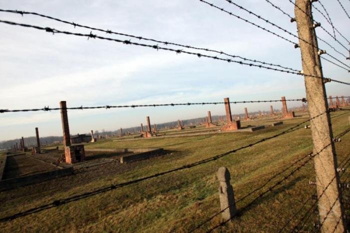Лагерь смерти Освенцим тогда и сейчас