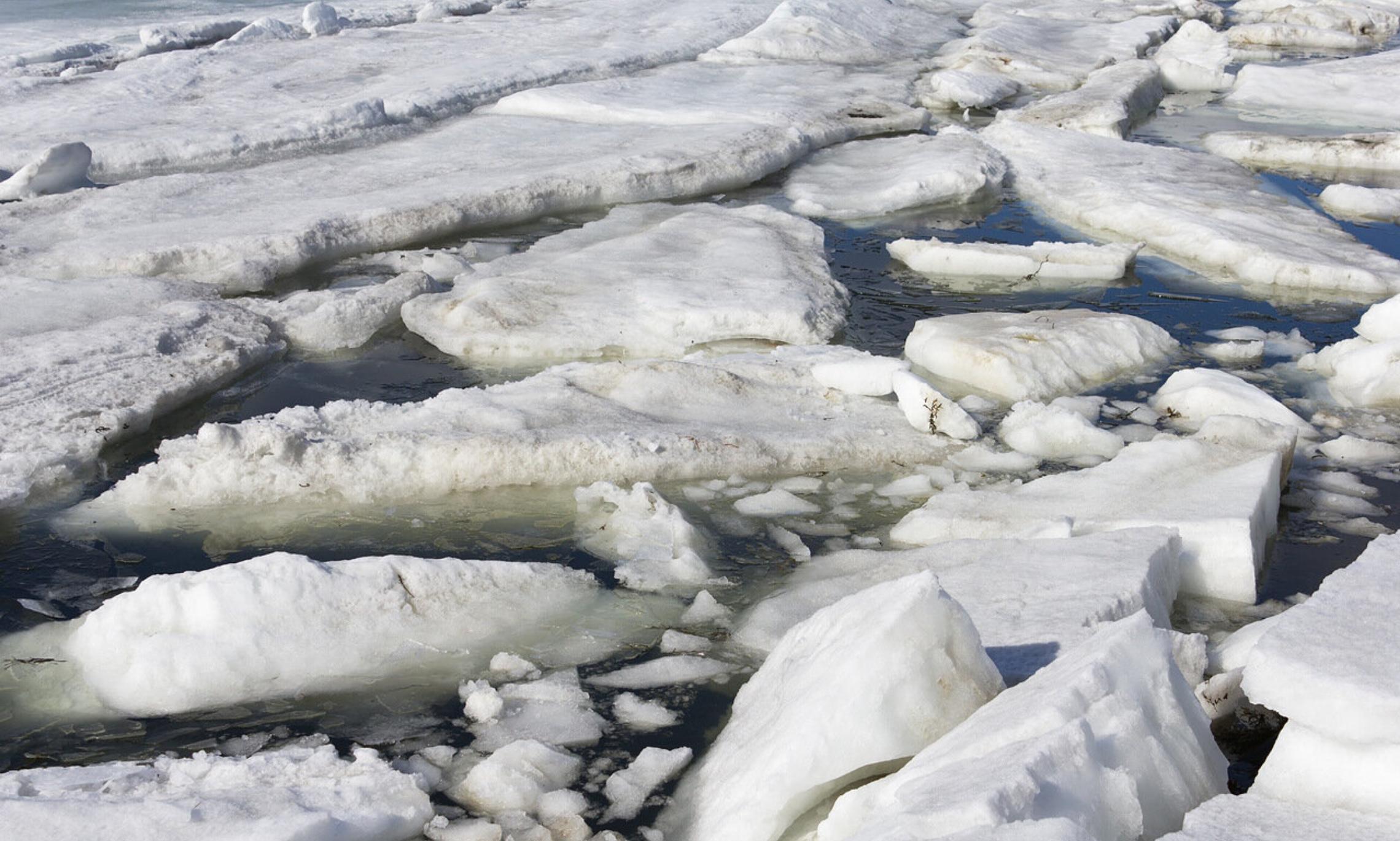 Подвижки льда на Северной Двине замечены в 78 километрах от Архангельска