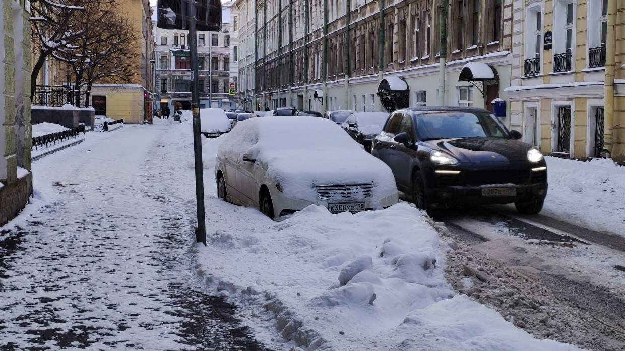 Политолог Быков: властям Петербурга стоит ориентироваться на Москву в вопросе уборки снега