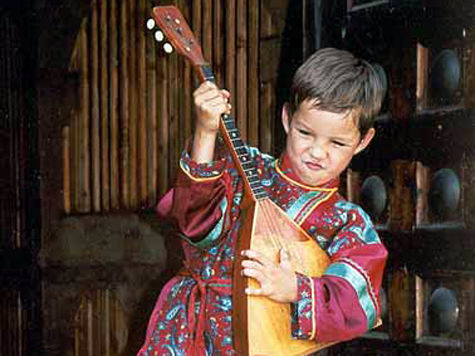 Швыдкой: Импортозамещение музыкальных инструментов приведёт к их нехватке в школах