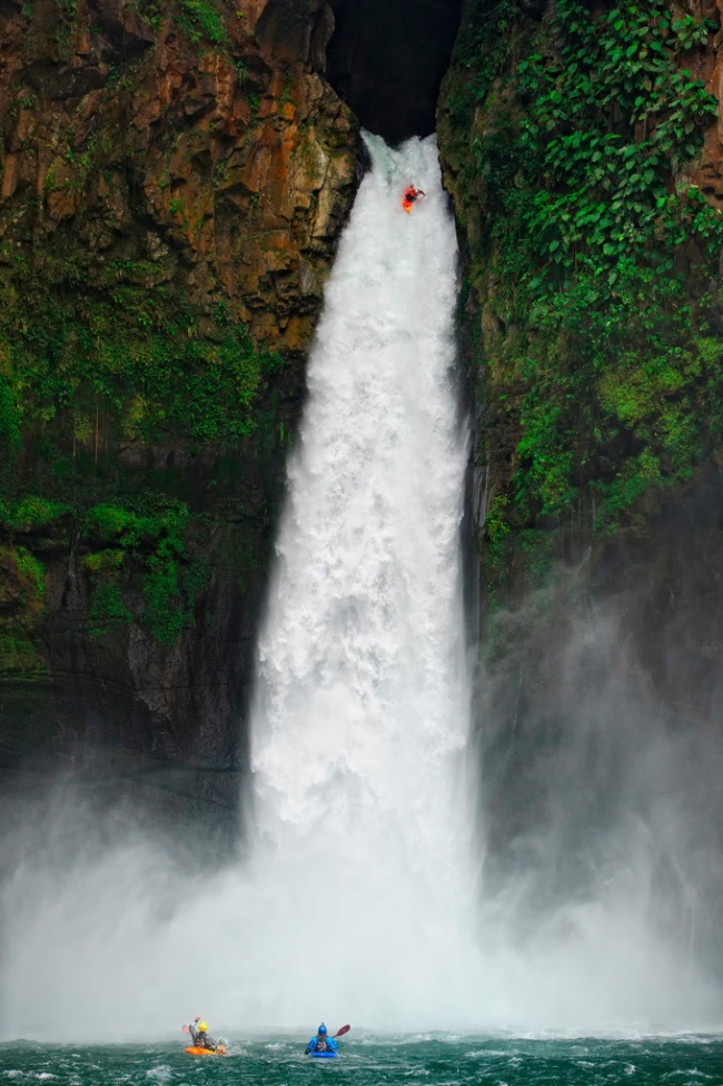 RedBull-Illume-fotokonkurs-ekstremalnyh-fotografy_9