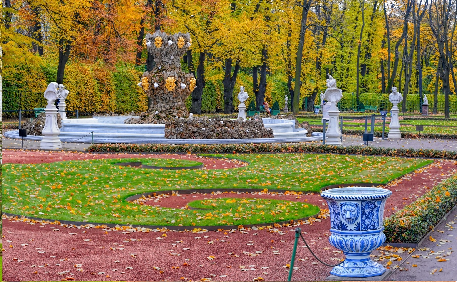 никольский сад в санкт петербурге