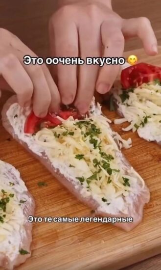 Куриные роллы с моцареллой: изысканная закуска, которая покорит с первого кусочка.