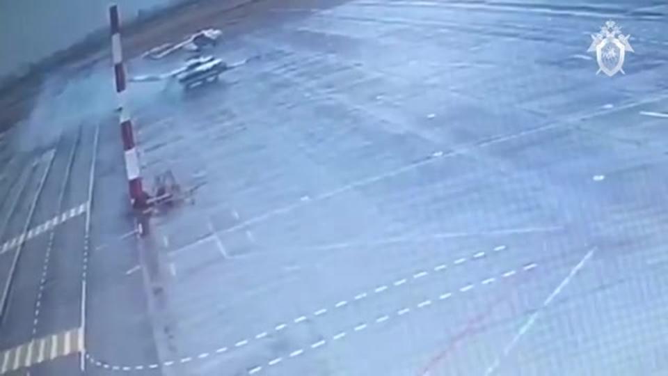 Видео момента жесткой посадки вертолета Ми-8 в Волгограде