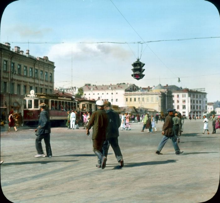 Редчайшие снимки цветной Москвы 1931 года в цвете (77 фото)