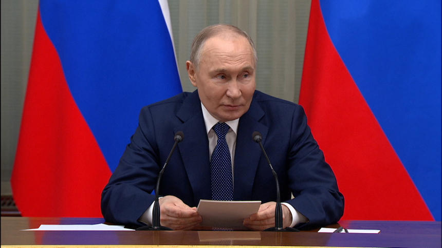 «Помним, как все начиналось»: Путин на последней встрече с кабмином в текущем составе