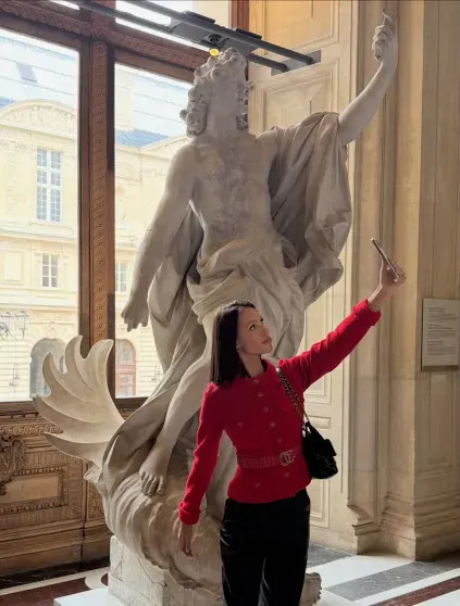 Круизы, бикини и выставки: где и как отдыхают Ксения Собчак, Кристина Романова с детьми, Виктория Лопырёва, Екатерина Климова и жена миллионера Инесса Шевчук Мухина, Ирина, дочерьюЕкатерина, Елена, Самойлова, Шевчук, Климова, Бондаренко, дочерьми, гуляет, Доронина, Инессы, Ксения, ШевчукФото, Кристина, Романова, ШевчукИнесса, Оксана, Расковалова, РомановаКристина