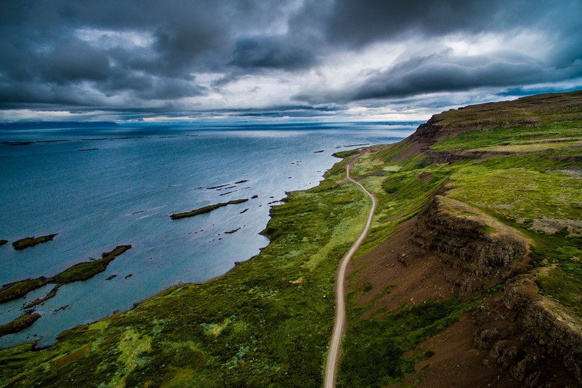 Божественной красоты пейзажи Исландии в исполнении Якуба Поломски 