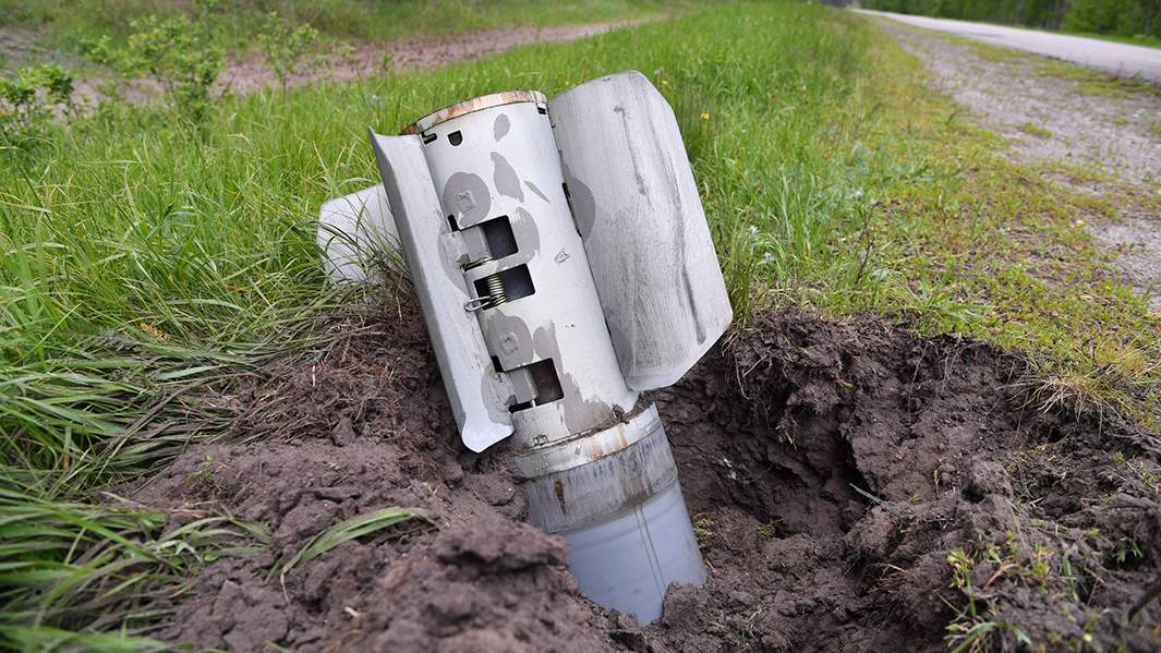 Фрагменты боеприпаса РСЗО «Ураган»