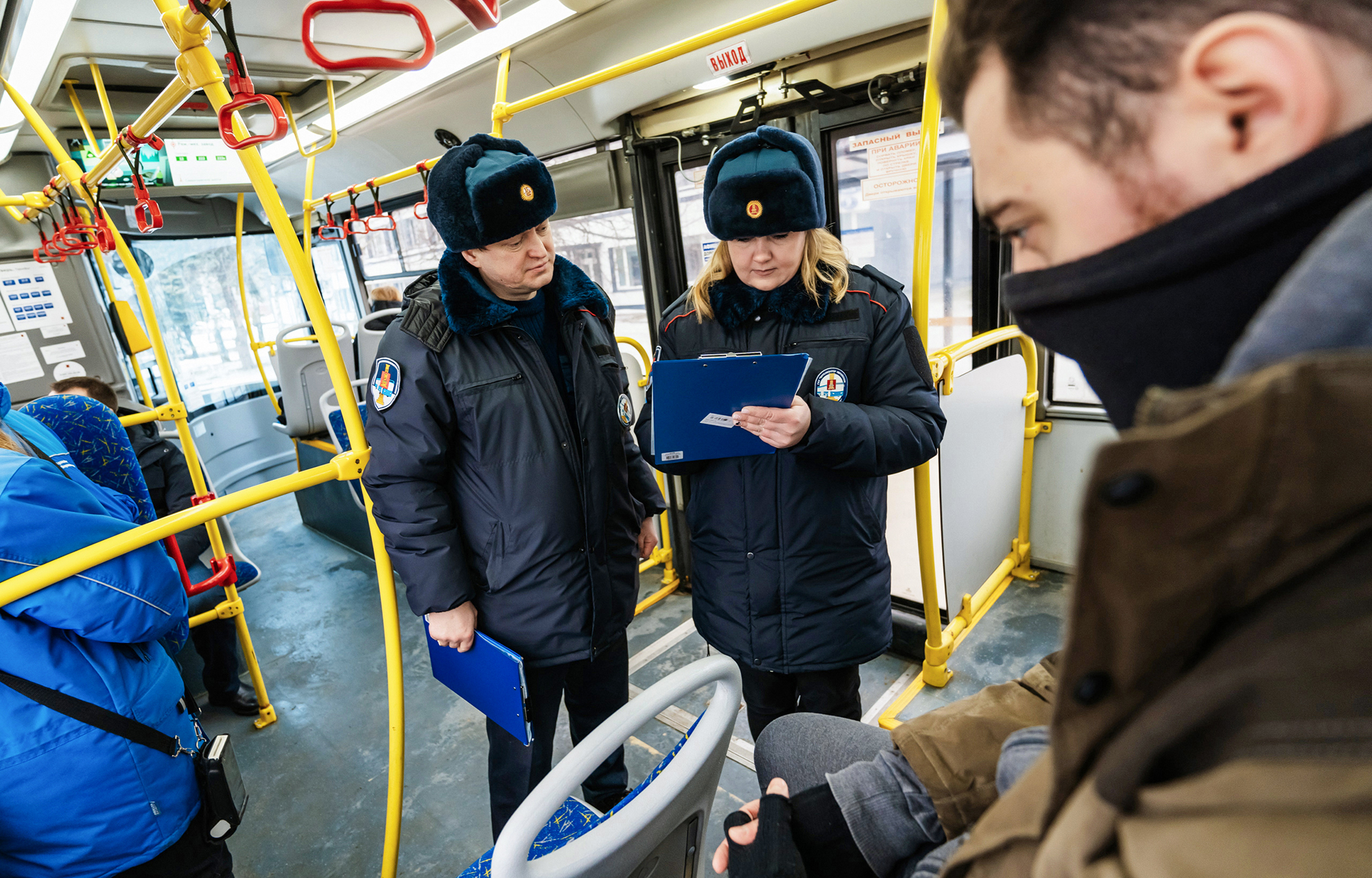 В автобусах Тверской области оштрафовали около 1300 безбилетников