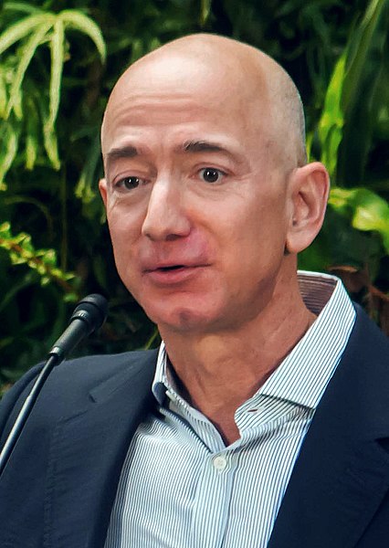 Jeff Bezos at Amazon Spheres Grand Opening in Seattle - 2018  (39074799225) (cropped).jpg — Википедия