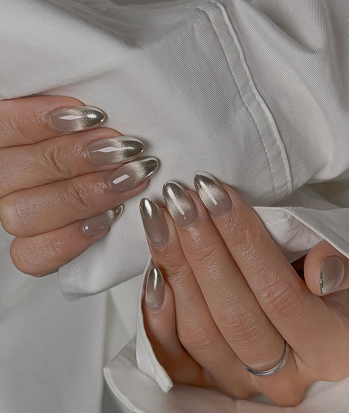 Денежный маникюр на декабрь 2025