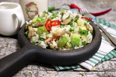 Рецепт риса с кабачком и вешенками
