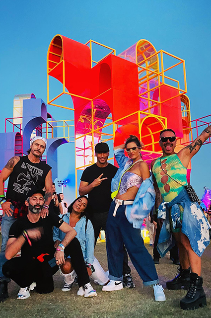 Ирина Шейк, Хейли Бибер, Кендалл Дженнер, Алессандра Амбросио гостят на фестивале Coachella Новости