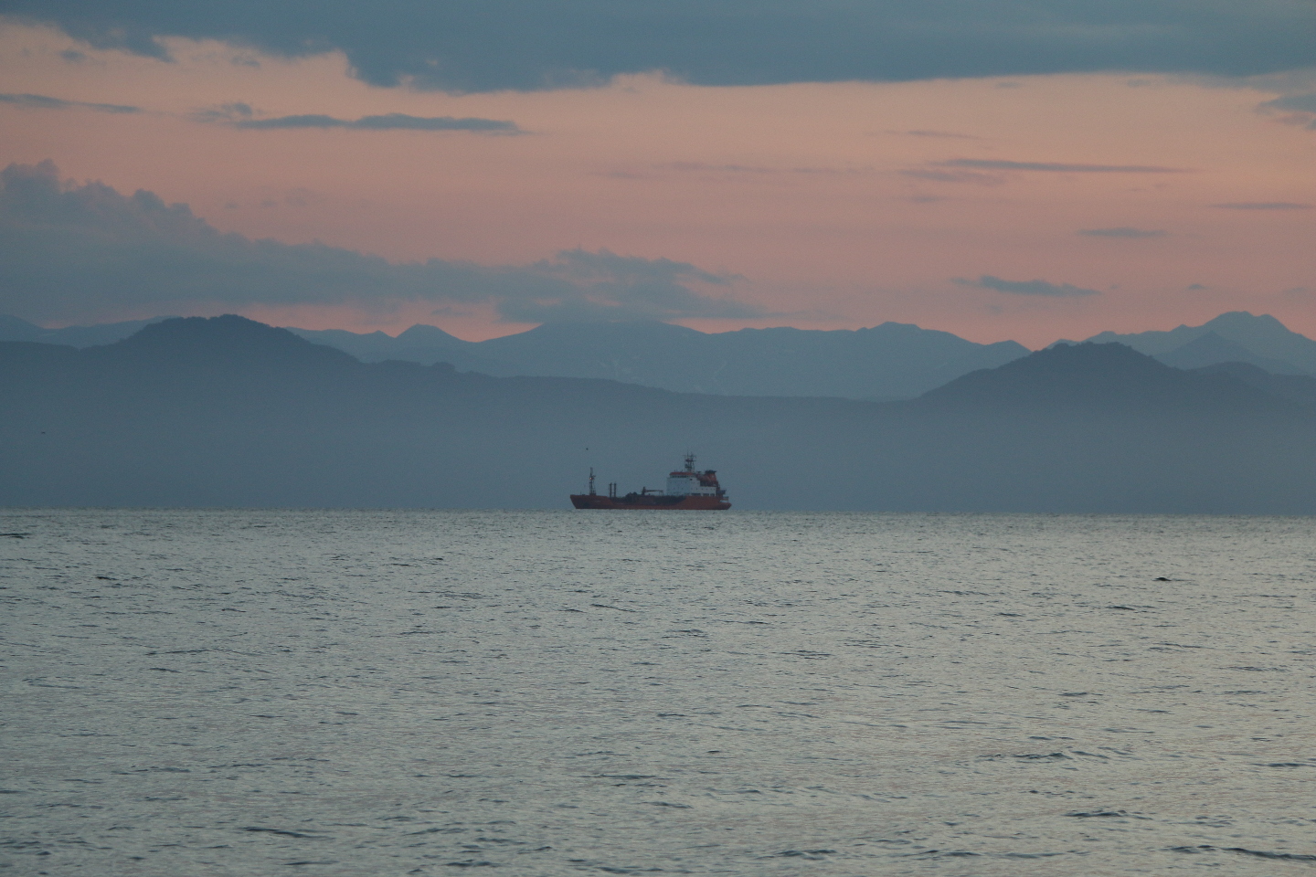 Камчатка. Часть 1-я. Вдоль камчатского берега - великолепие пейзажей и удивительный животный мир прибрежных вод. 