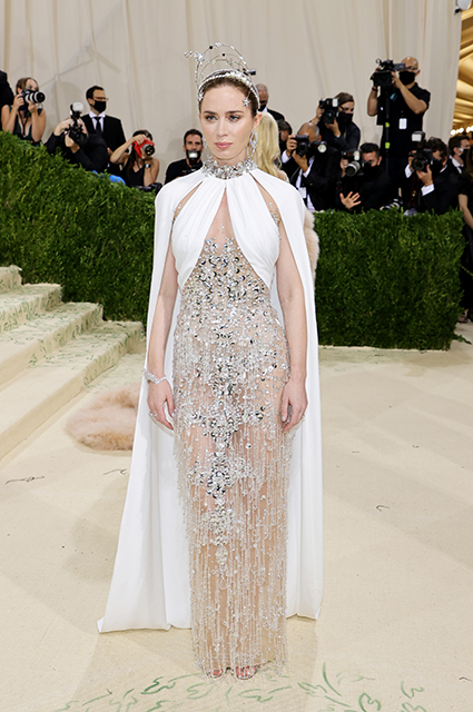 Met Gala 2021: выбираем лучший "голый" образ среди звездных гостей бала Met Gala 2021: выбираем лучший "голый" образ среди звездных гостей бала Звездный стиль