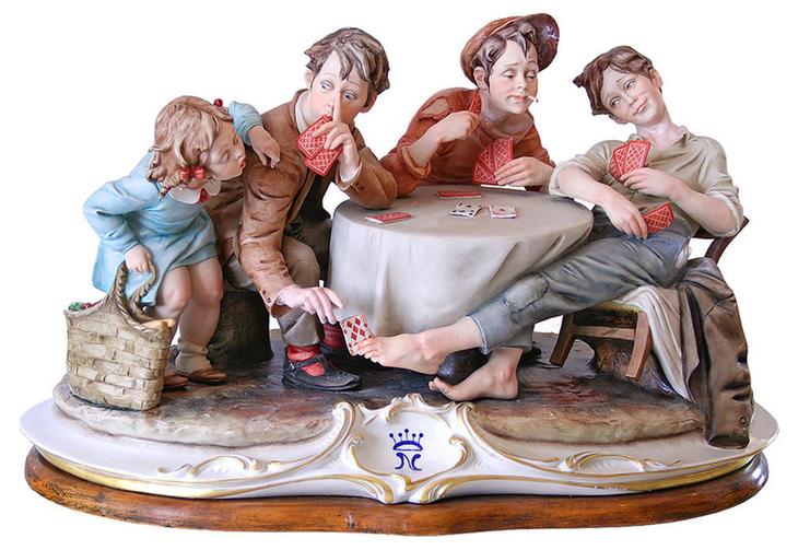 Тысяча и одна история в фарфоре Тысяча и одна история в фарфоре