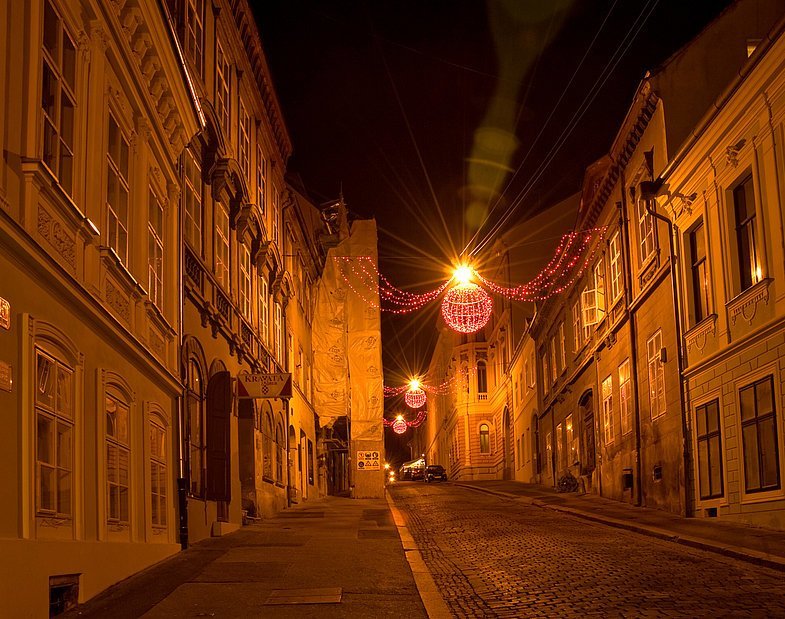 Города и веси: Zagreb путешествия, факты, фото
