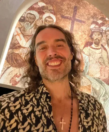 Рассел Брэнд признался, что в 30 лет переспал с 16-летней девушкой Брэнд, заявил, также, интервью, обвинения, когда, БрэндРассел, октябре, согласия, 16летней, переспал, Перри, сексуальных, изнасиловании, домогательствах, Рассел, время, обвинениям, утверждавшие, процесс