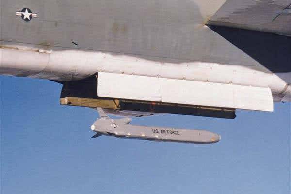 Бомбардировщики и ответный ядерный удар Бомбардировщики и ответный ядерный удар ввс