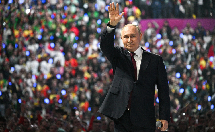 ЦИК: Владимир Путин официально объявлен президентом России
