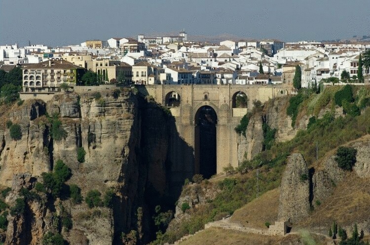 Ронда – удивительный город на скалах в Испании Ронда – удивительный город на скалах в Испании