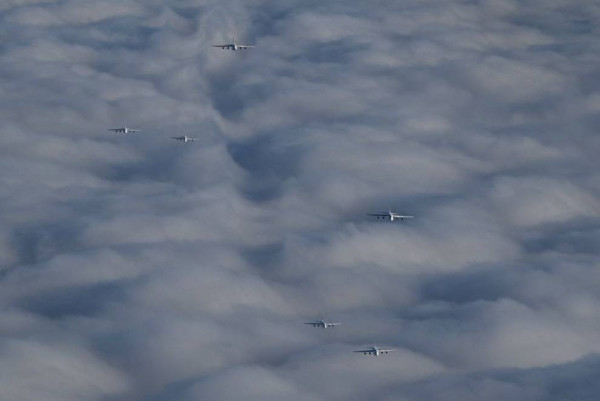 ВКС РФ отработали одновременный взлет шести военно-транспортных самолетов Ан-124-100 «Руслан»