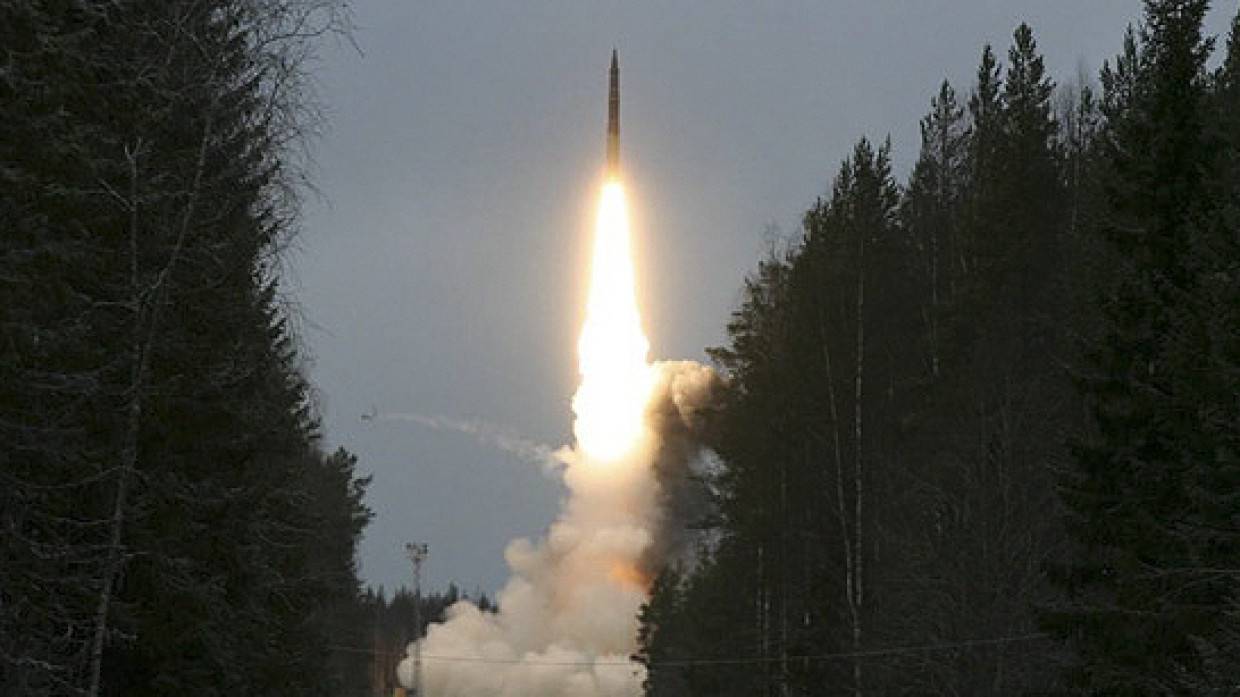 Минобороны РФ обнародовало видео пуска баллистической ракеты «Ярс» с космодрома Плесецк