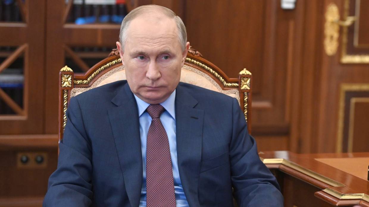Путин распорядился сохранить уровень индексации пенсий выше инфляции в 2022 году