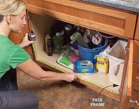 Выдвижные полки под раковиной. Идея экономии пространства на кухне. Выдвижные полки под раковиной. Идея экономии пространства на кухне. мастер-классы,разное