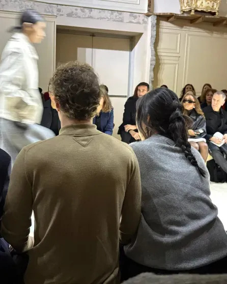 Миллиардер Марк Цукерберг и его жена Присцилла посетили показ Prada в Милане Миллиардер Марк Цукерберг и его жена Присцилла посетили показ Prada в Милане facebook,социальная сеть,forbes,instagram (инстаграм),социальная сеть,алина миллер,андреа гуэрра,карен гленн,лоренцо бертелли,марк цукерберг,Присцилла Чан