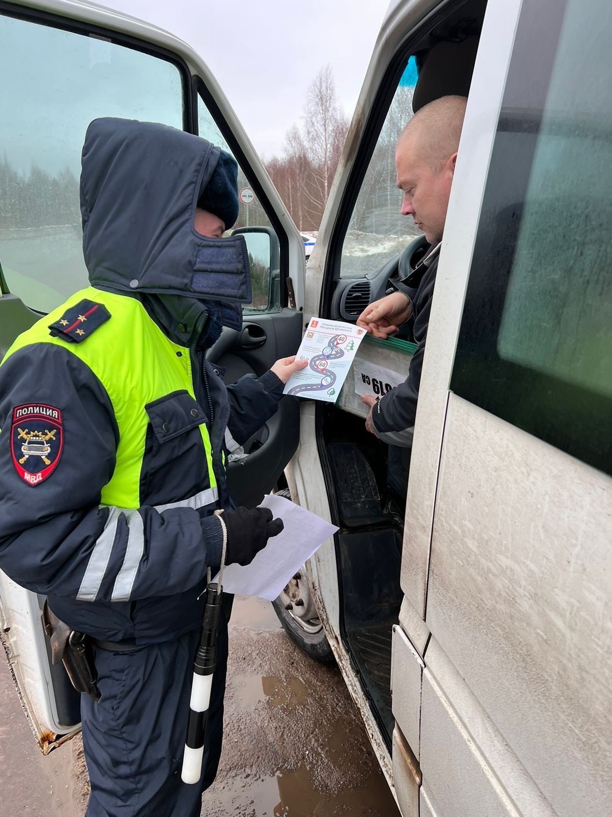 В Тверской области сотрудники ГИБДД проверили автобусы