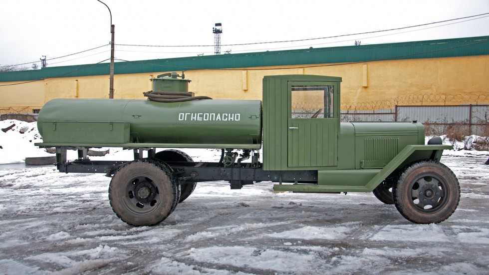 ЗиС-5В топливозаправщик сбоку реплика