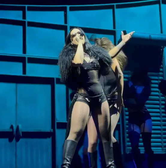 Подруги детства Селена Гомес и Деми Ловато встретились впервые за 10 лет Селена, Гомес, Ловато, своих, неоднократно, вместе, между, ЛоватоДеми, принцесс, защиты, Программа, которые, 33летняя, детства, принадлежит, периодами, жизни, девушка, призналась, изнасиловал