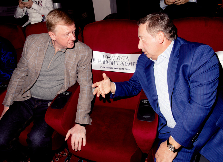 Ксения Собчак, Светлана Бондарчук, Надежда Оболенцева и другие на дне рождения Клуба "418" Ксения Собчак, Светлана Бондарчук, Надежда Оболенцева и другие на дне рождения Клуба "418" Звезды,Красная дорожка