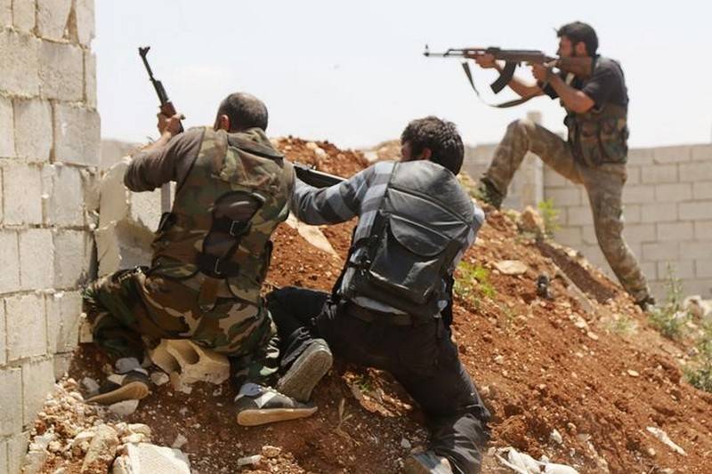 Сирийская нацгвардия столкнулась с боевиками. В Думе возобновились бои
