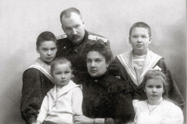 Почему врач Евгений Боткин поехал в ссылку и отказался покидать царскую семью до самого конца история
