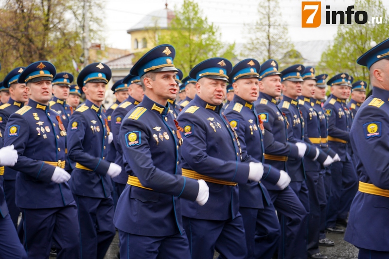 В Рязани определили победителей смотра-конкурса "Песня в солдатском строю"