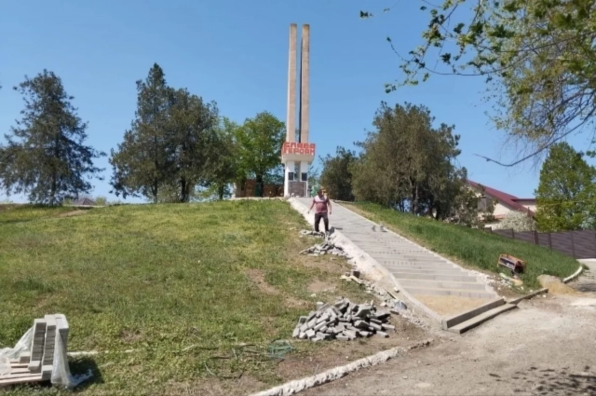 В молдавском Вулканештах благоустраивают мемориальный комплекс героям ВОВ
