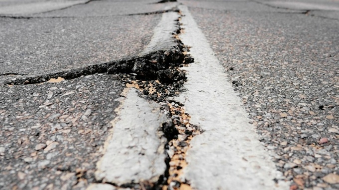 Трещина / Фото: unsplash.com / Jens Aber