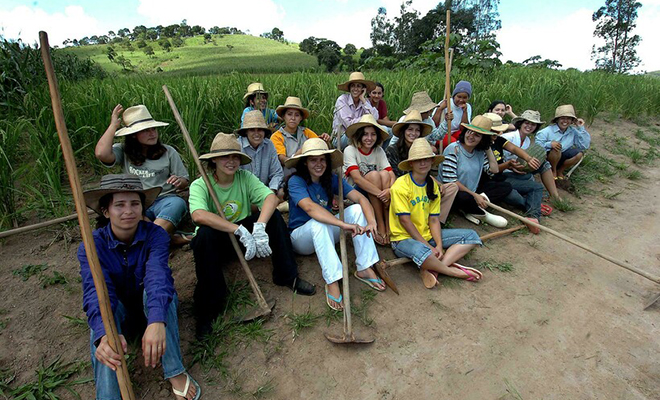 Жизнь в городе Нойва-ду-Кордейру: единственном поселении на Земле, где запрещено находиться мужчинам Жизнь в городе Нойва-ду-Кордейру: единственном поселении на Земле, где запрещено находиться мужчинам