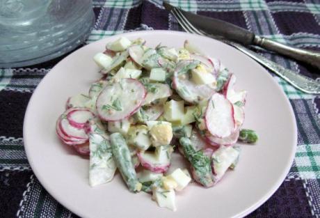 Салат с редисом и фасолью