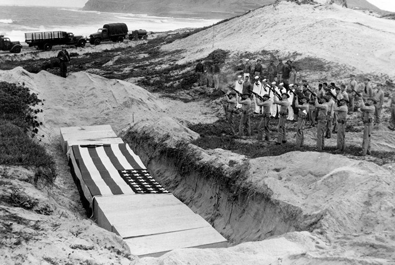 Жертвуя пешками. Как президент Рузвельт поймал Японию в смертельную ловушку Жертвуя пешками. Как президент Рузвельт поймал Японию в смертельную ловушку