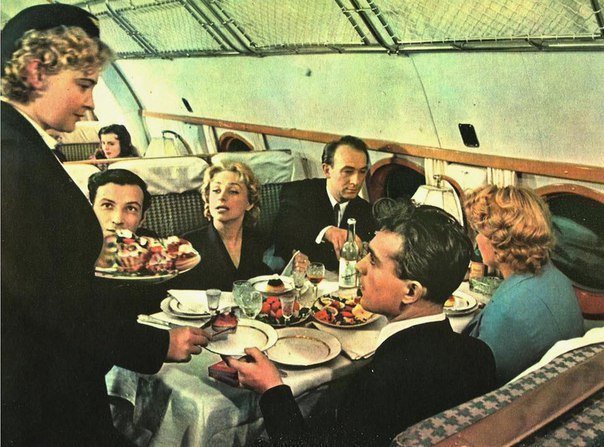  Пьянка-гулянка на борту пассажирского самолёта Ту-114 «Россия» - самого большого на тот момент пассажирского лайнера в мире. 1960-е. история, события, фото