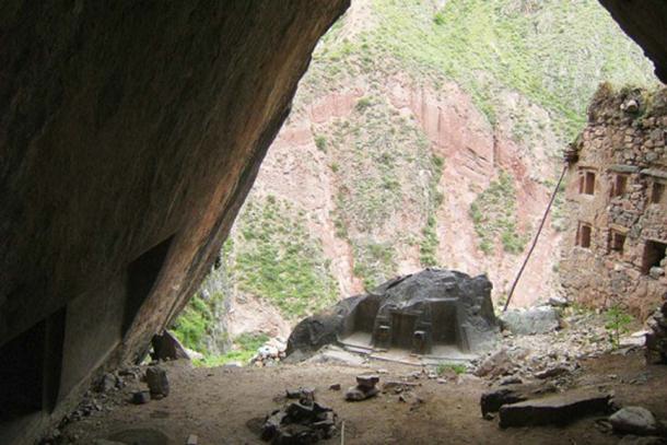 Вид на городище Чаупа Вака изнутри пещеры