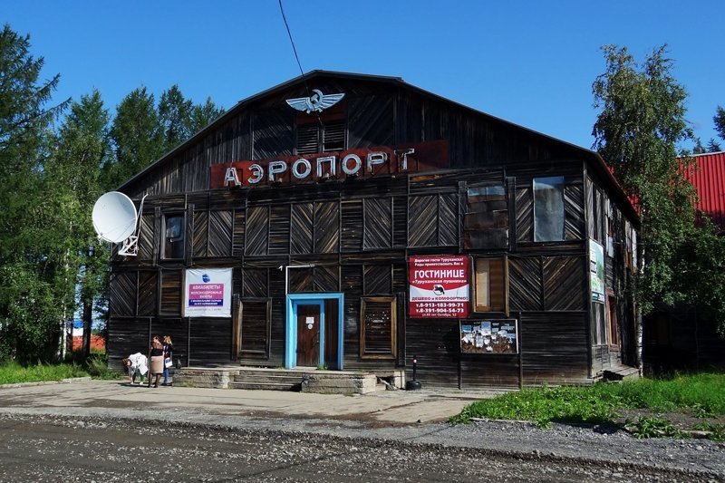 Невозможно поверить, что такое действительно существует: 11 деревянных аэропортов России аэропорт, постройка, россия, самолет