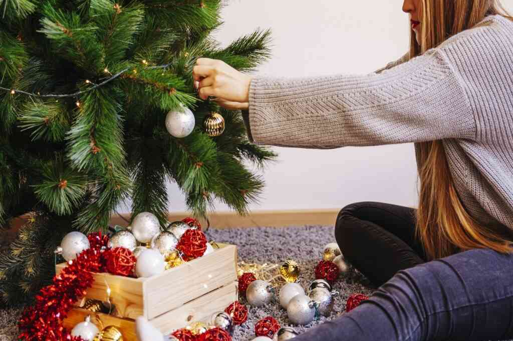 Как не спугнуть символа года: украшения для елки, которые понравятся Огненной Лошади