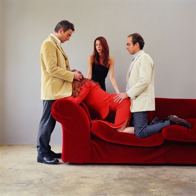 Одетая порнография – фотографический оксюморон Эдуара Леве